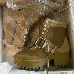 NIB Steve Madden Grady Boots